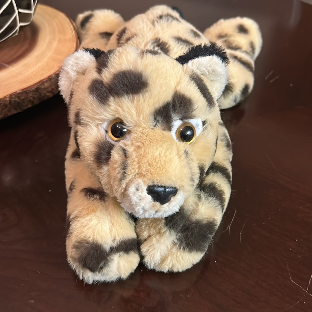 FAO Schwarz Leopard/Cat‎ Super Soft Plush Toy Stuffed animal 16in  Tan/Black